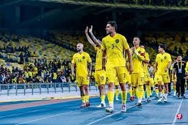 小波特连续三场比赛砍下30+&命中5个三分，篮网队史首人